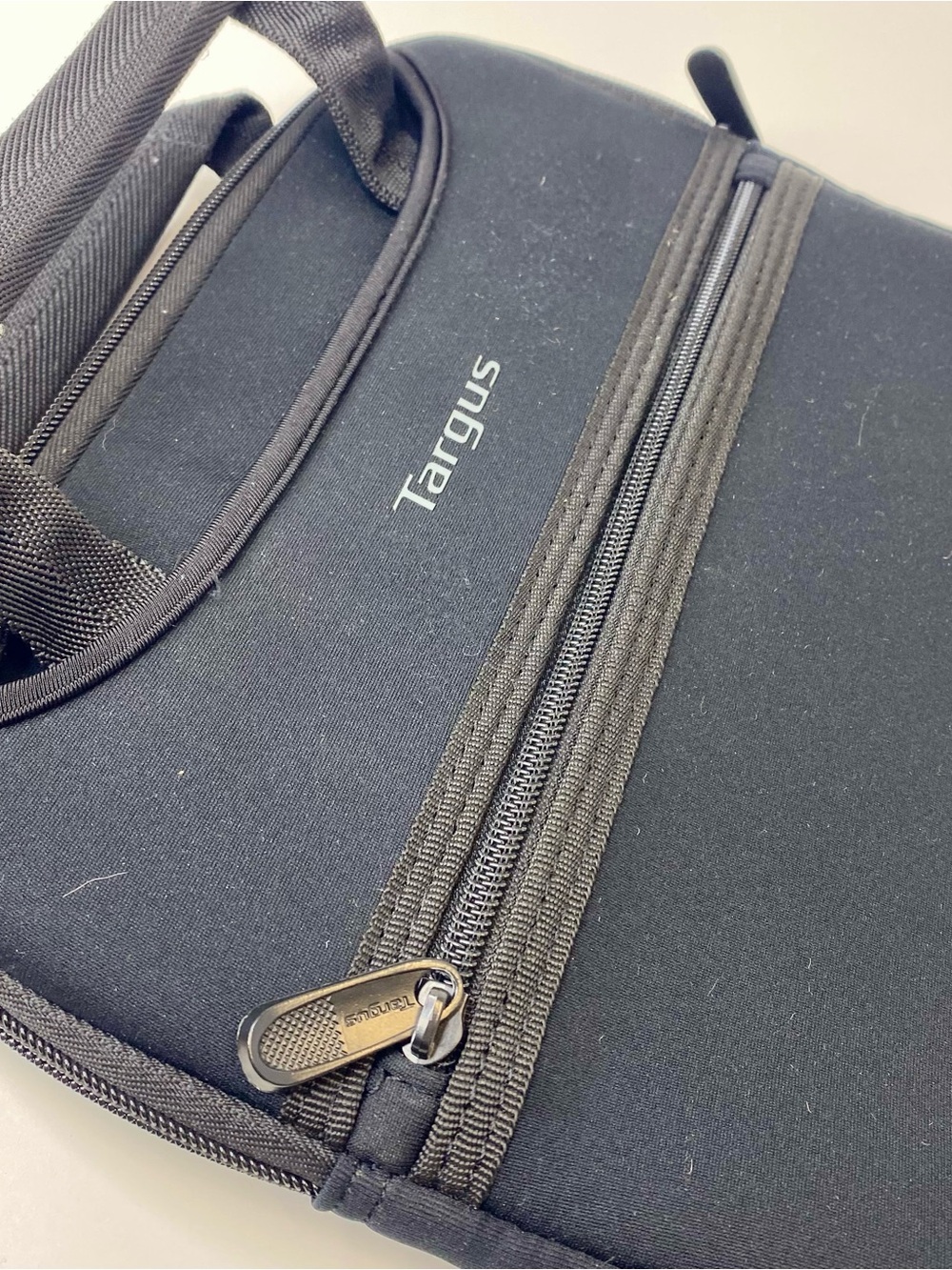 Targus black neoprene laptop case